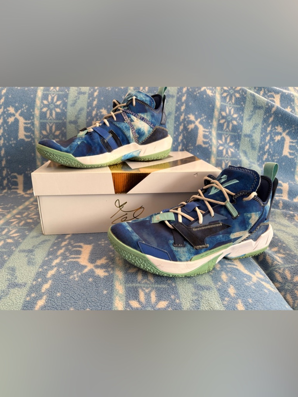 Jordan Men's Blue & Mint Athletic High-Top Sneakers
